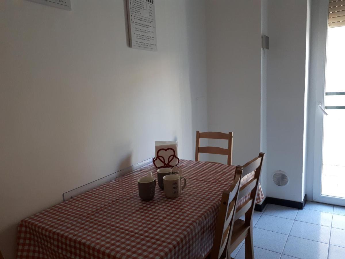 דירות קומו Casa Leoni מראה חיצוני תמונה